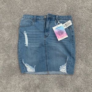 Ripped denim skirt